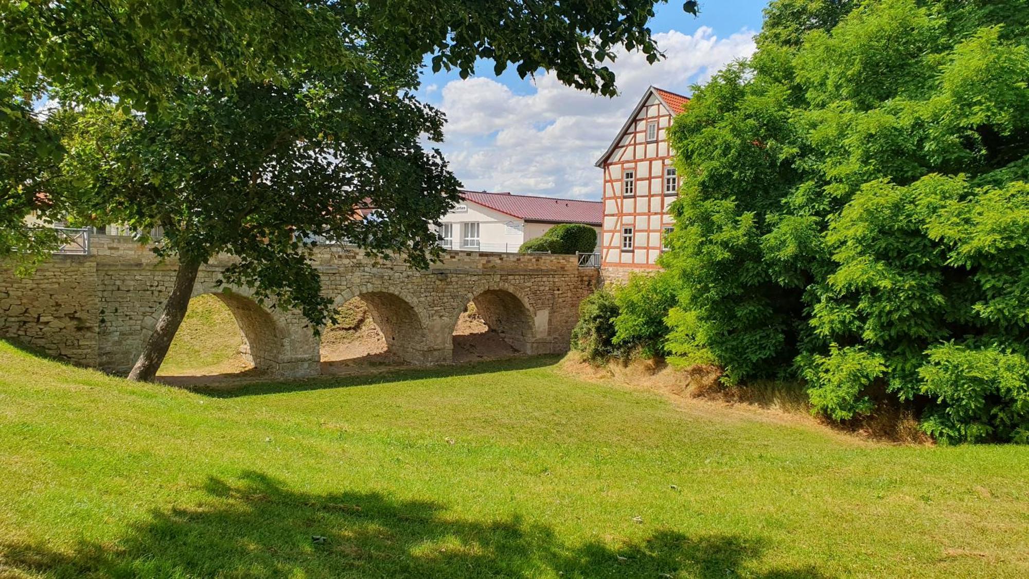 Ferienwohnungen An Der Schlossruine Herbsleben Экстерьер фото